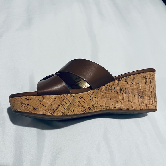Wedge sandals!! - Picture 4 of 5